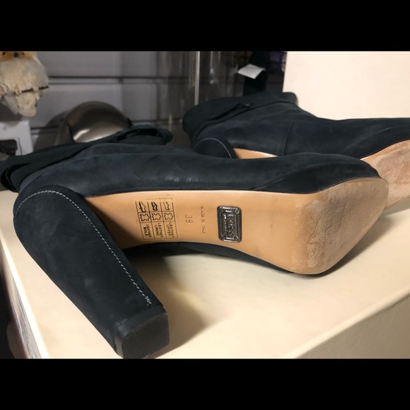 Boss boots like new with box never worn - Picture 4 of 6